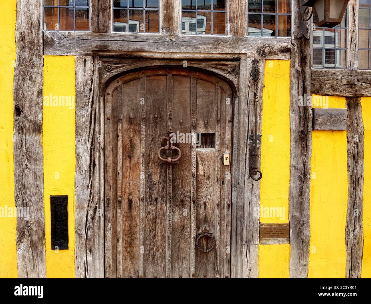 Détail de la façade d'une maison médiévale dans le comté de Suffolk, Royaume-Uni. Banque D'Images