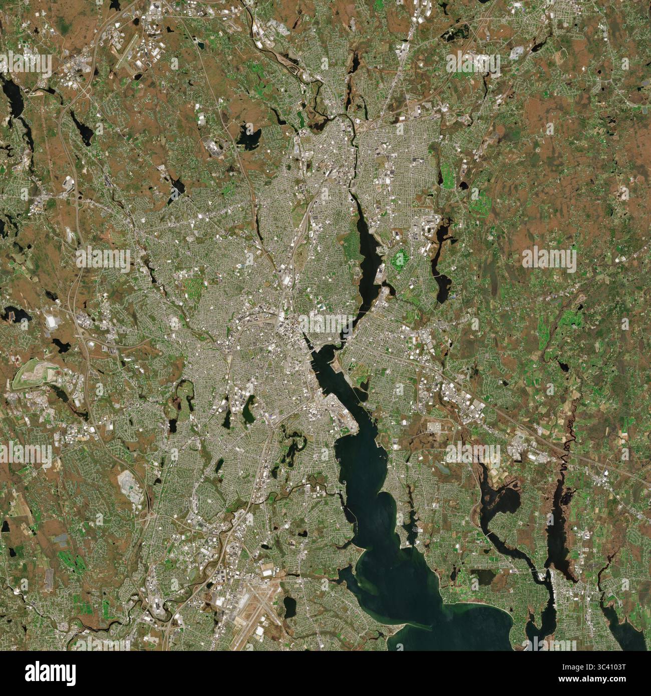 Image satellite de Providence, la capitale du Rhode Island, États-Unis - contient des données sentinelles Copernicus modifiées (2025) Banque D'Images