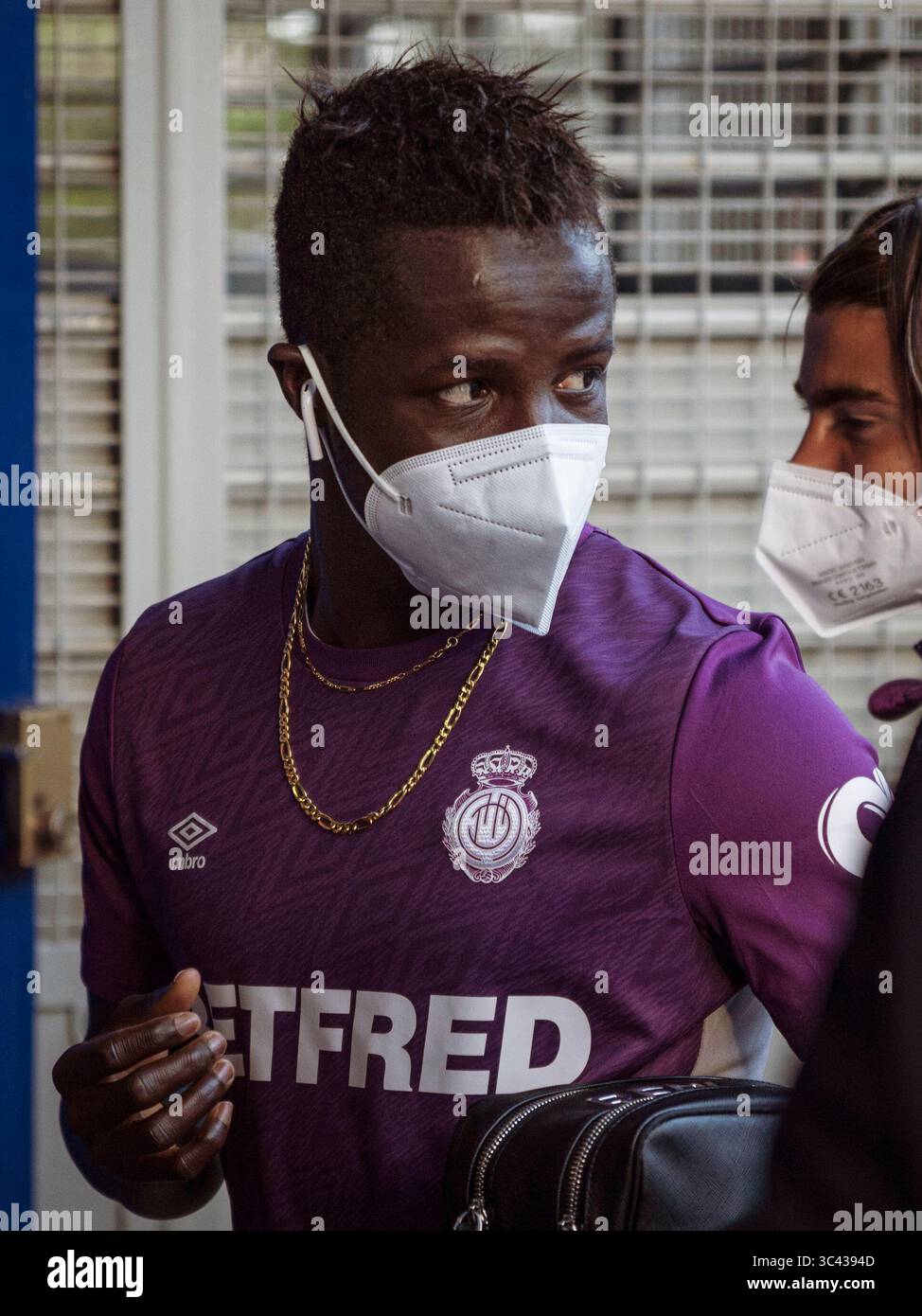 19 mai 2021, Santa Cruz de Tenerife, Espagne : les joueurs du RCD Mallorca arrivent au stade avant le match Liga SmartBank entre le CD Tenerife et le RCD Mallorca au stade Heliodoro de Tenerife, Espagne. (Crédit image : © San Acosta/DAX via ZUMA Wire) Banque D'Images