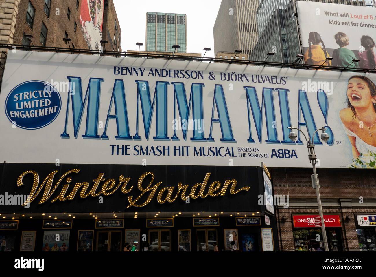 Maman Mia ! Retourne à Broadway au Winter Garden Theater, 2025, New York City, États-Unis Banque D'Images