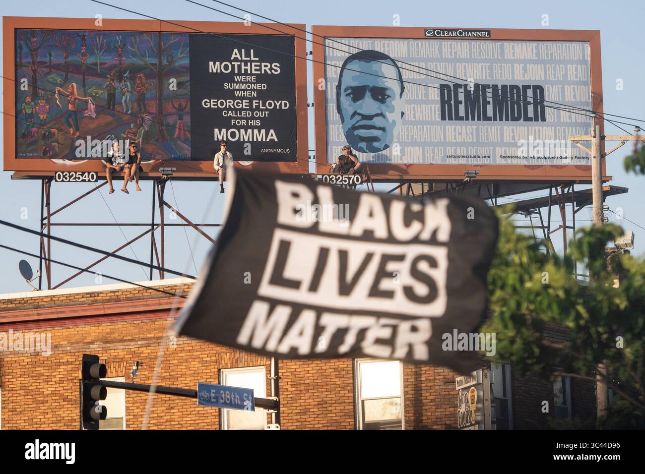 25 mai 2021, Minneapolis, Minnesota, États-Unis : atmosphère à George Floyd Square à l'angle de la 38e rue et Chicago Avenue pendant l'événement commémoratif le 1er anniversaire de sa mort le 25 mai 2021 à Minneapolis, Minnesota. (Crédit image : © imageSPACE via ZUMA Wire) Banque D'Images