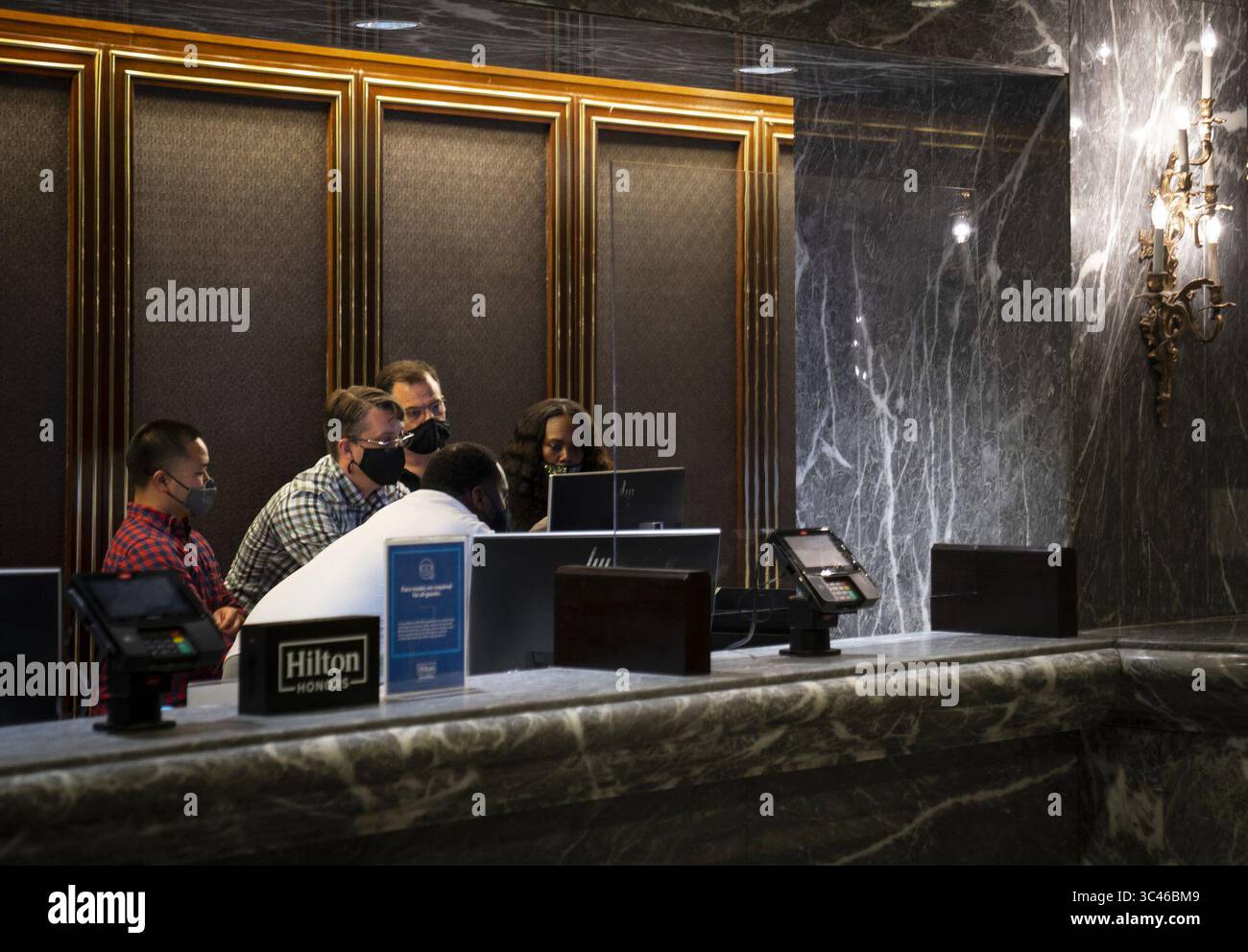 7 juin 2021 : les employés s'entraînent le 3 juin 2021, alors que les préparatifs sont en cours pour la réouverture de l'hôtel Hilton Chicago au centre-ville. (Crédit image : © TNS via ZUMA Wire) Banque D'Images