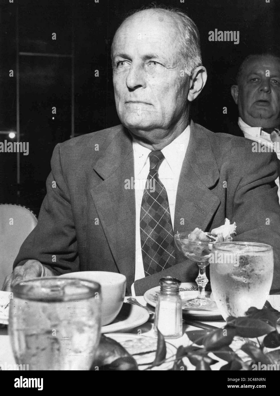 Florida, U.S. - ED C. WRIGHT, multimillionnaire de Petersburg et l'un des plus grands propriétaires fonciers de Floride, vers 1960 Originaire de Géorgie qui acheta des terres en Floride alors que personne d'autre ne le ferait, Wright amassa une fortune de plus de 50 millions après avoir déménagé à Pétersbourg en 1907, négociant dans l'immobilier, les obligations municipales et les actions ferroviaires. Célibataire de longue date qui a évité les feux de la rampe, Wright était le plus grand actionnaire du Seaboard Coast Line Railroad. (Crédit image : © Staff/St Petersburg Times via ZUMA Wire) Banque D'Images