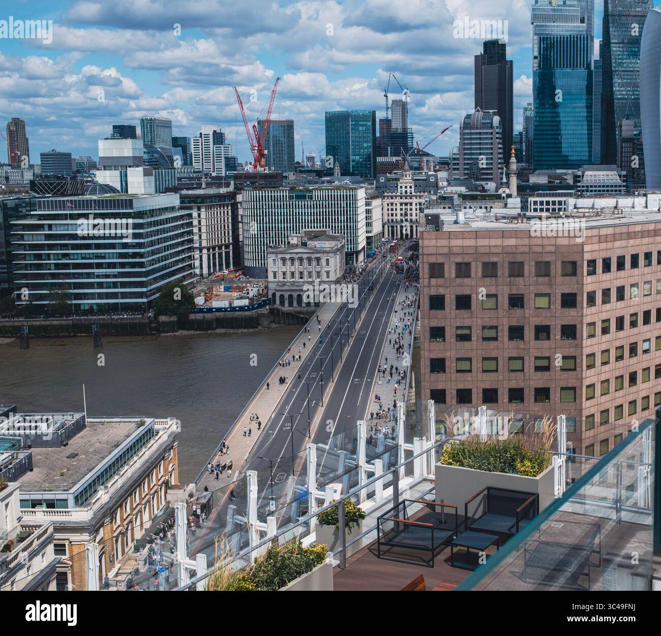 London Bridge et la ville de Londres Banque D'Images