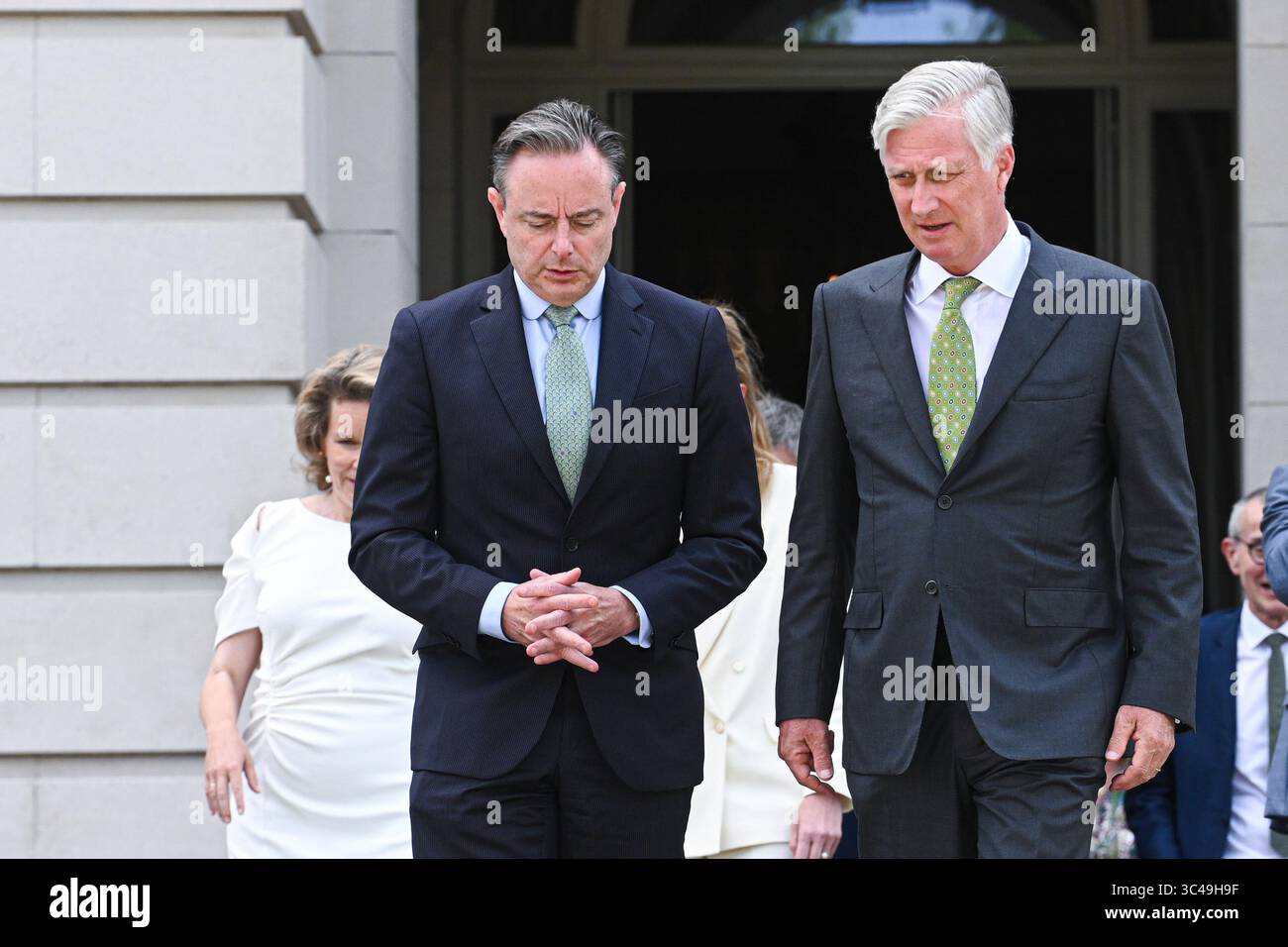 Bruxelles, Belgique. 12 juin 2025. Leurs majestés la Reine Mathilde et le Roi Philippe reçoivent tout le membre du gouvernement belge pour un déjeuner au palais royal de Bruxelles. (Photo par F. Andrieu/Agencepeps/Content Curation/SIPA USA) crédit : SIPA US/Alamy Live News Banque D'Images