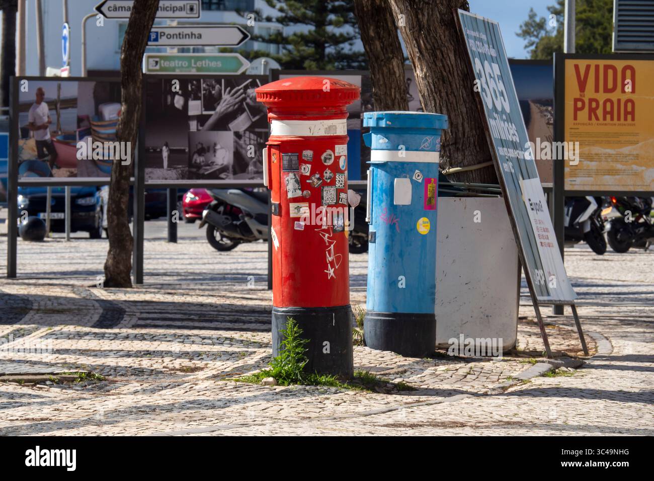 Boîtes aux lettres, Faro, Algarve Regiom, Portugal. Banque D'Images