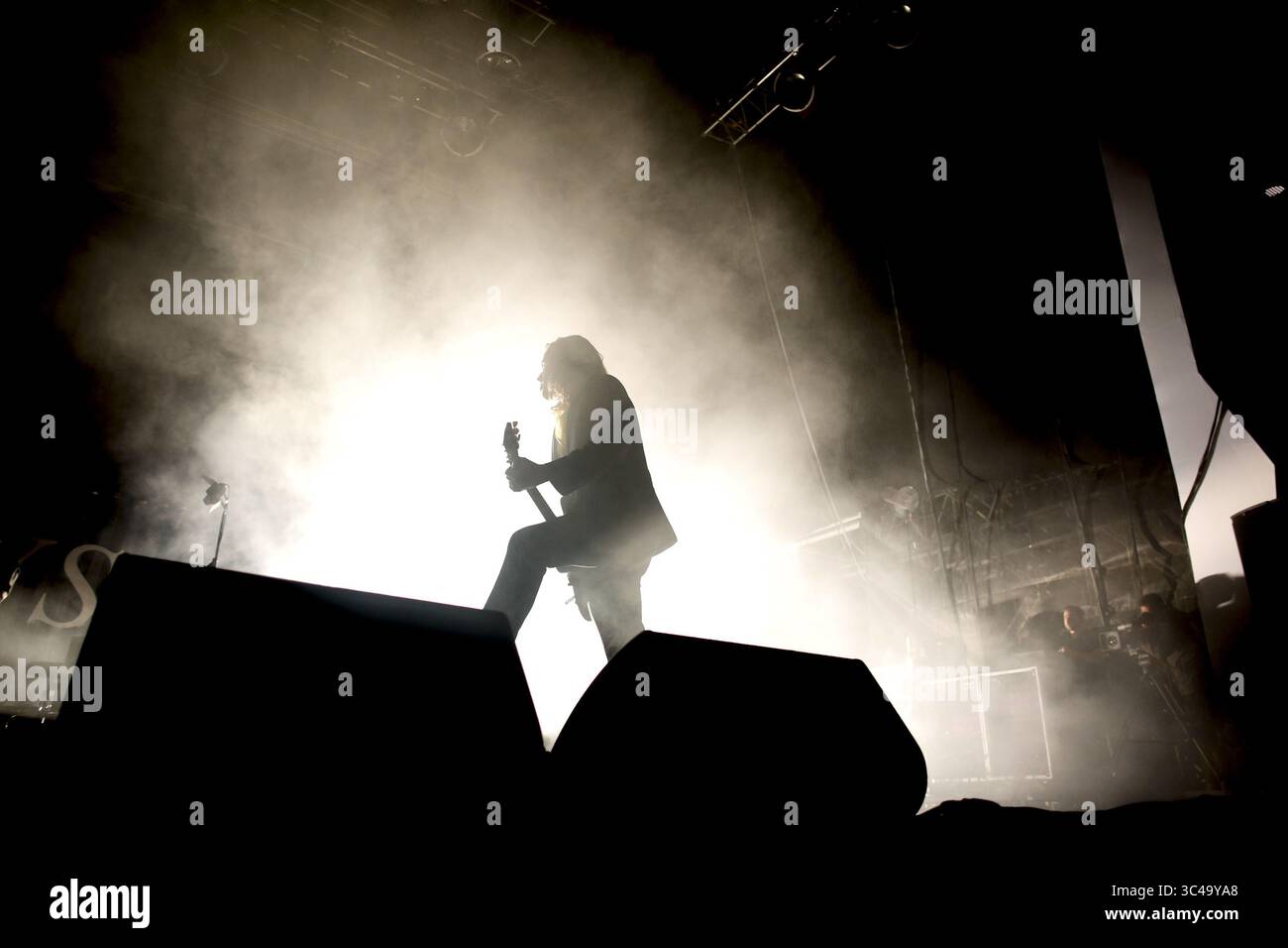 13 juillet 2018 - Oeiras, Portugal - le chanteur ALEX TURNER, chanteur principal du groupe 'Arctic Monkeys' Preforms pendant le nos Alive Festival. (Crédit image : © Pedro Nunes via ZUMA Wire) Banque D'Images 13 juillet 2018 - Oeiras, Portugal - le chanteur ALEX TURNER, chanteur principal du groupe 'Arctic Monkeys' Preforms pendant le nos Alive Festival. (Crédit image : © Pedro Nunes via ZUMA Wire) Banque D'Images
