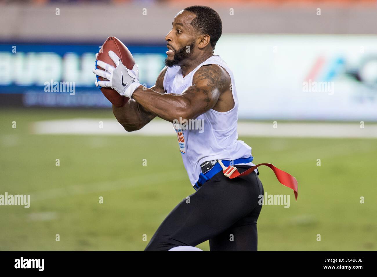 19 juillet 2018 : Robert Myers de Fighting cancer (9 ans) porte le ballon lors de la finale ultime de l'American Flag Football League entre Godspeed et Fighting cancer au BBVA Compass Stadium à Houston, Texas. Fighting cancer a gagné le match 26 à 6...Trask Smith/CSM(image de crédit : &copy ; Trask Smith/CSM via ZUMA Wire) Banque D'Images