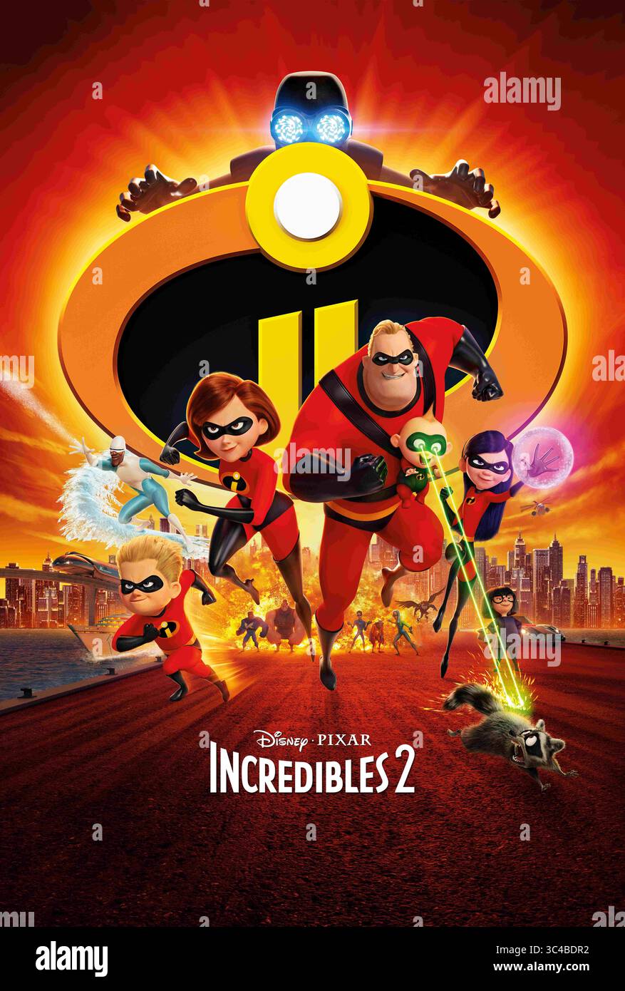 DATE DE SORTIE : 15 juin 2018 TITRE : Incredibles 2 STUDIO : Pixar RÉALISATEUR : Brad Bird INTRIGUE : Bob Parr (Mr. Incredible) est laissé pour s'occuper de Jack-Jack tandis que Helen (Elastigirl) est sorti sauver le monde. STARRING : affiche supérieure (crédit image : © Pixar/Entertainment Pictures/ZUMAPRESS.com) Banque D'Images