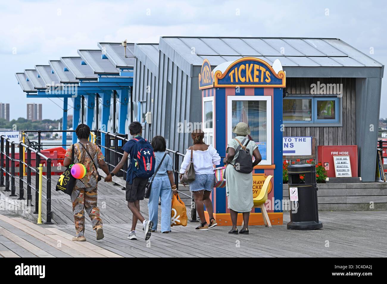 26 juillet 2025. La station Pier Head sur le plus long quai de plaisance au monde à Southend on Sea, ville de Southend. ROYAUME-UNI Banque D'Images