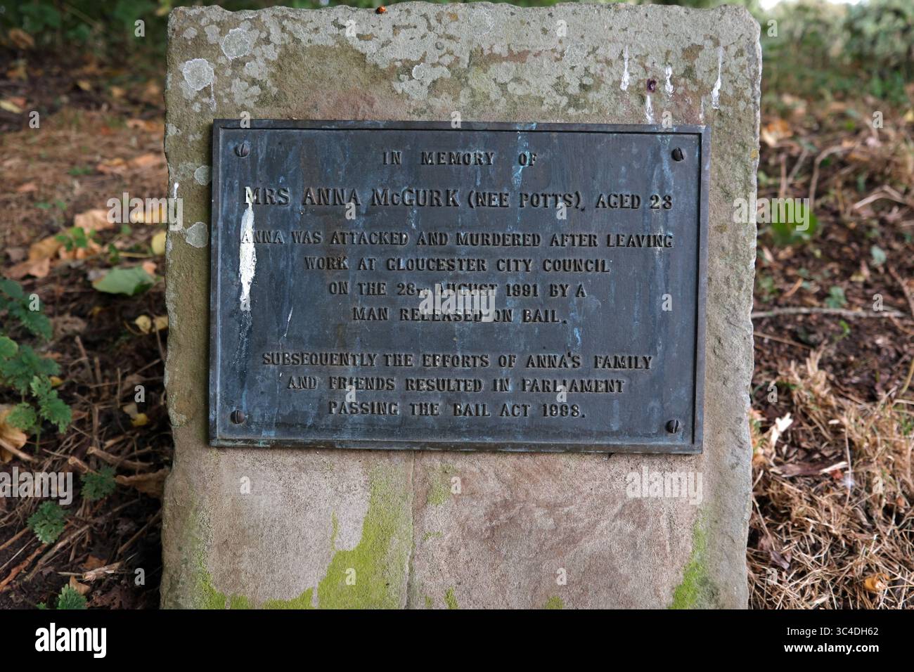 Mémorial à Anna McGurk (née Potts) qui a été assassinée par Andrew Hagans Gloucester City Council parking, Gloucester Angleterre Royaume-Uni Banque D'Images