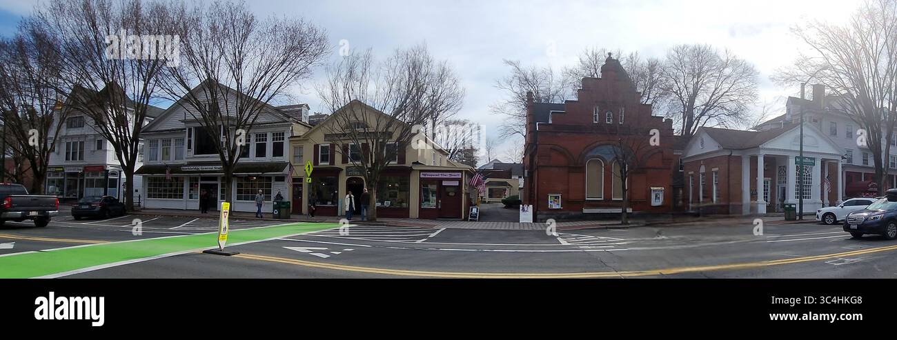 Les bâtiments réels représentés dans norman Rockets Home for Christmas (Stockbridge main Street à Noël) Banque D'Images