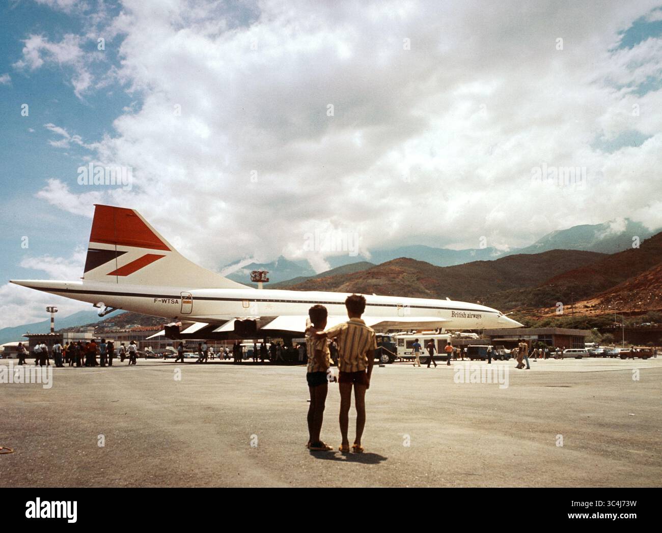 Avion Concorde supersonique de British Airways à l'aéroport de Caracas, Venezuela, NASA Glenn Research Center 1975 Banque D'Images