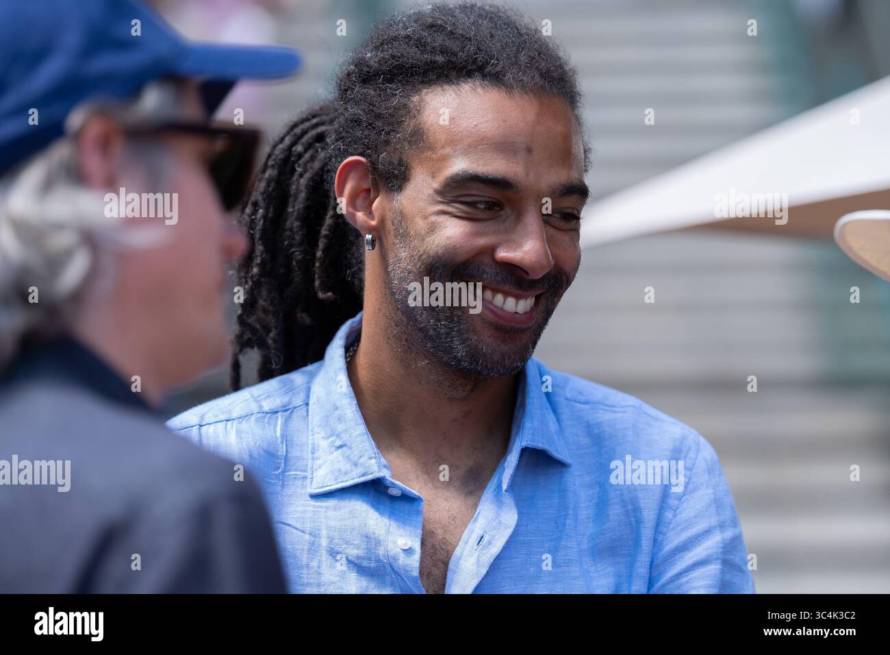 LONDRES, ROYAUME-UNI - JUIN 30 : Dustin Brown de l'Allemagne pendant le premier jour des Championnats Wimbledon 2025 au All England Lawn Tennis and Croquet Club le 30 juin 2025 à Londres, Royaume-Uni. (Photo de Marleen Fouchier/Agence BSR) Banque D'Images