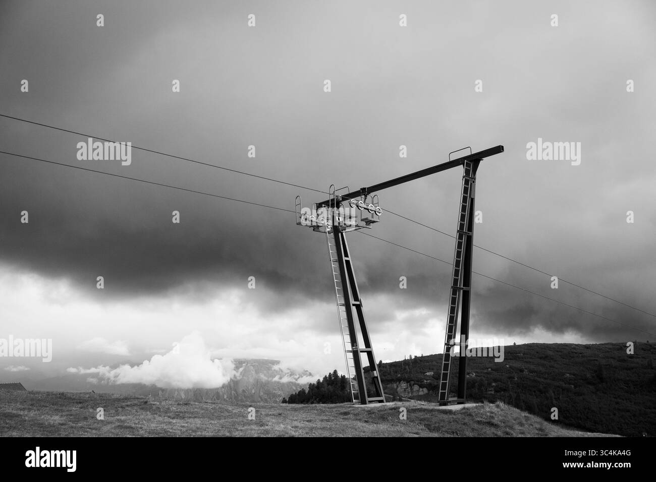 Image d'art d'un mât élévateur d'une remontée mécanique sur le Rittner Horn Banque D'Images