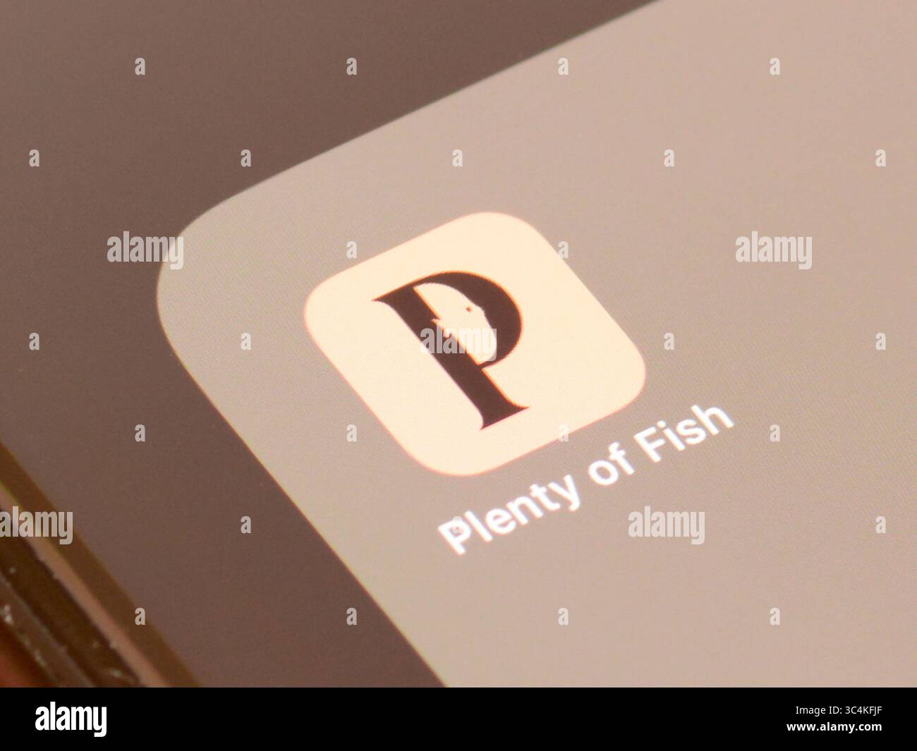 Beaucoup d'application de rencontres de poissons sur un écran de smartphone Banque D'Images