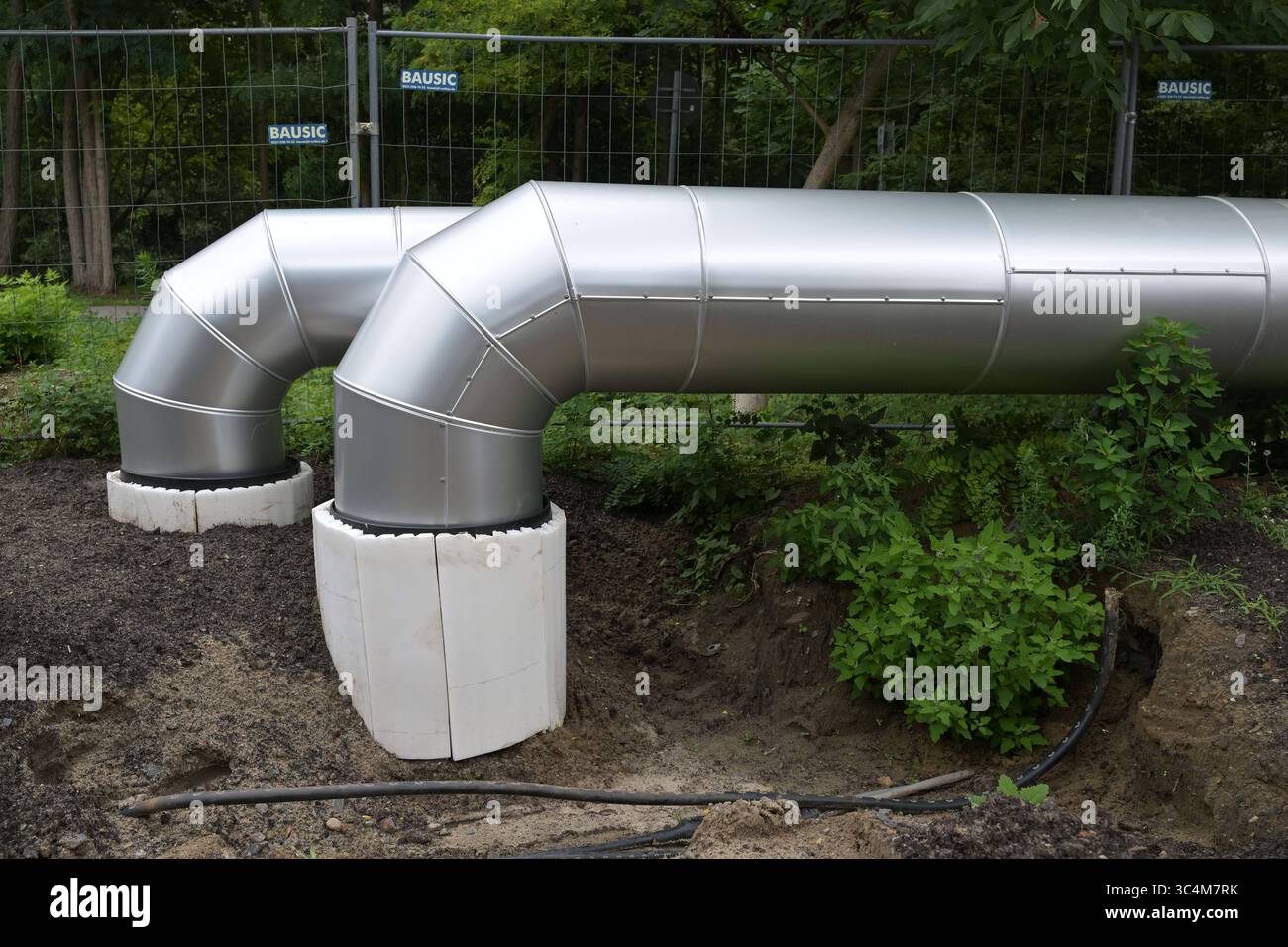 Fernnwärmeleitungen Neu verlegte Fernwämeleitungen in Potsdam am 24.07.2025 Potsdam Brandenburg Deutschland *** gazoducs de chauffage urbain nouvellement posés à Potsdam le 24 07 2025 Potsdam Brandenburg Allemagne Banque D'Images