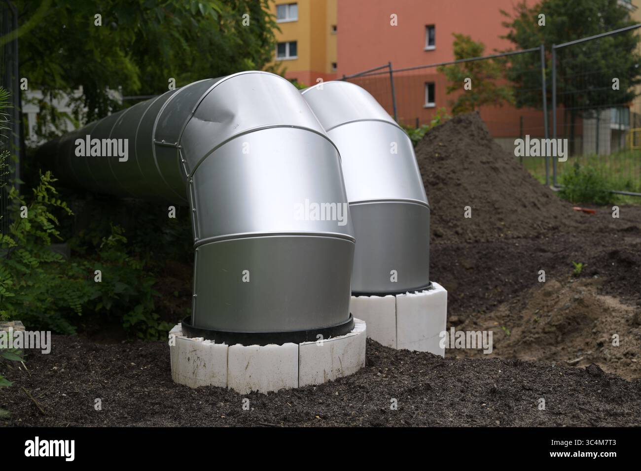 Fernnwärmeleitungen Neu verlegte Fernwämeleitungen in Potsdam am 24.07.2025 Potsdam Brandenburg Deutschland *** gazoducs de chauffage urbain nouvellement posés à Potsdam le 24 07 2025 Potsdam Brandenburg Allemagne Banque D'Images