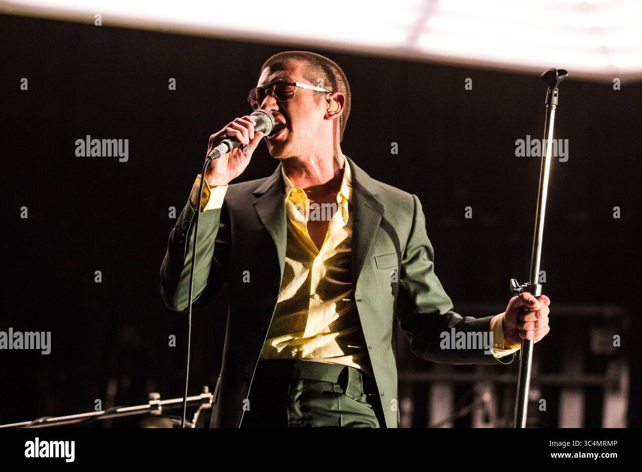 9 août 2018 - Londres, Royaume-Uni de Grande-Bretagne et d'Irlande du Nord - Arctic Monkeys se produisant à la London 02 Arena le 9 septembre 2018 à New York (crédit image : © Famous/Ace Pictures via ZUMA Press) Banque D'Images 9 août 2018 - Londres, Royaume-Uni de Grande-Bretagne et d'Irlande du Nord - Arctic Monkeys se produisant à la London 02 Arena le 9 septembre 2018 à New York (crédit image : © Famous/Ace Pictures via ZUMA Press) Banque D'Images