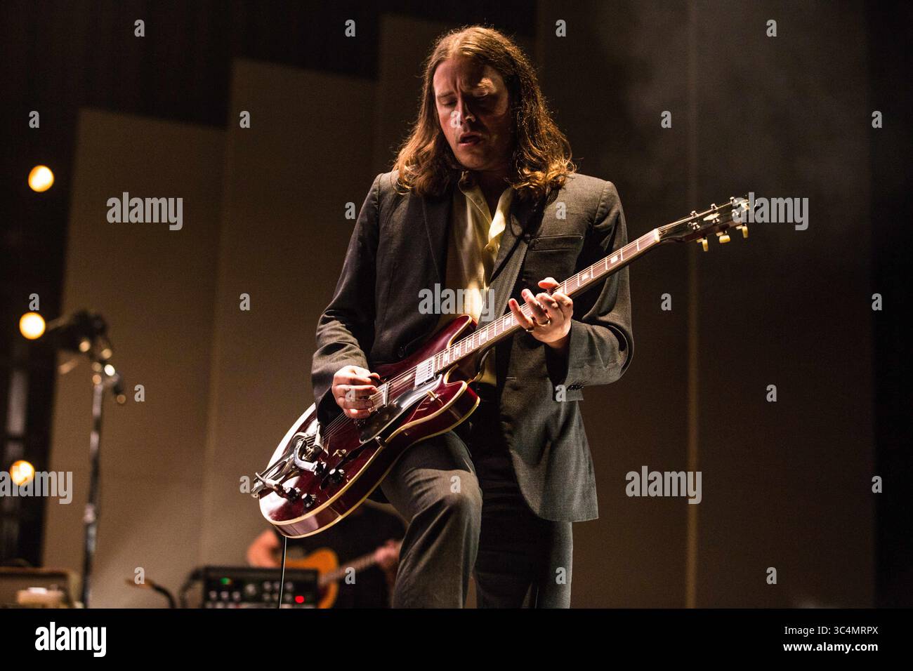 9 août 2018 - Londres, Royaume-Uni de Grande-Bretagne et d'Irlande du Nord - Arctic Monkeys se produisant à la London 02 Arena le 9 septembre 2018 à New York (crédit image : © Famous/Ace Pictures via ZUMA Press) Banque D'Images 9 août 2018 - Londres, Royaume-Uni de Grande-Bretagne et d'Irlande du Nord - Arctic Monkeys se produisant à la London 02 Arena le 9 septembre 2018 à New York (crédit image : © Famous/Ace Pictures via ZUMA Press) Banque D'Images