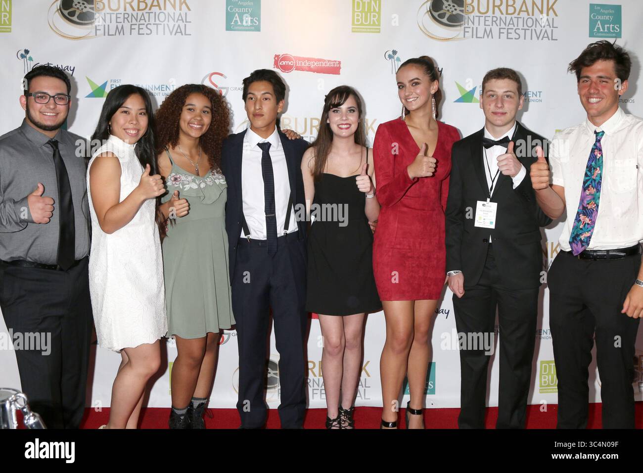 9 septembre 2018 - Burbank, CA, États-Unis - LOS ANGELES - 9 septembre : Hanson Wapmer, Angelique Chen, Nyah Mor-Yossef, Migail Zamora, Kylie Shapiro, Carly Mendola, Kanny Esterkin, Jackson Cook au gala de clôture du 10e Festival international du film de Burbank au Burbank Convention Center le 9 septembre 2018 à Burbank, CA (crédit image : © Kathy Hutchins via ZUMA Wire) Banque D'Images