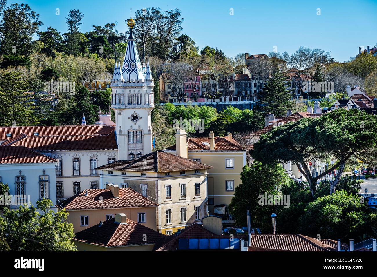 Une photo surplombant la belle ville de Sintra au Portugal. Banque D'Images