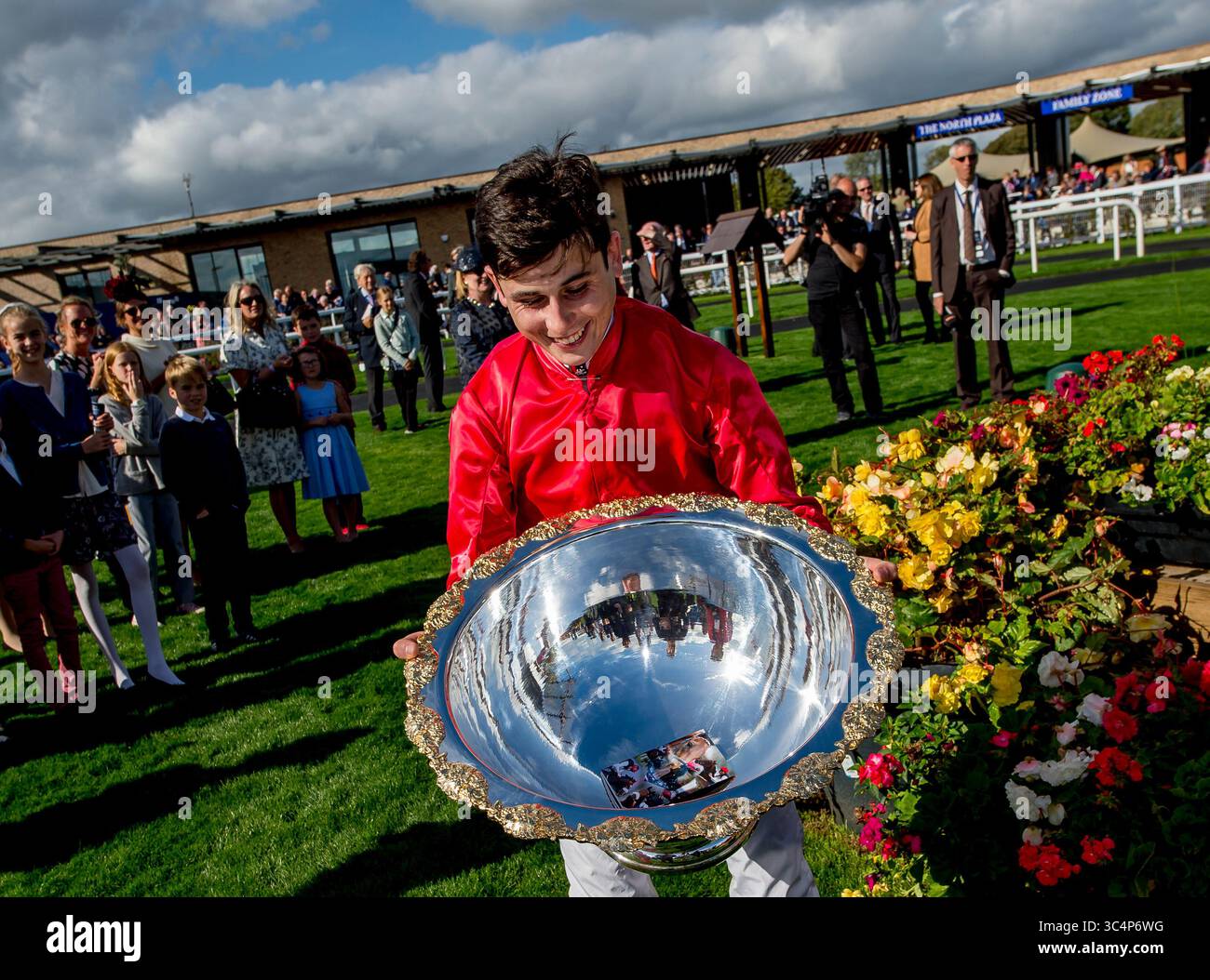 16 septembre 2018 - Curragh, KIL, États-Unis - 16 septembre 2018 : Skitter Scatter, piloté par Ronan Whelan, remporte les Moyglare Stud Stakes lors de l'Irish Champions Stakes Day à Curragh Racecourse le 16 septembre 2018 à Curragh, Irlande. Scott Serio/ESW/CSM(image de crédit : &copy ; Scott Serio/CSM via ZUMA Wire) Banque D'Images