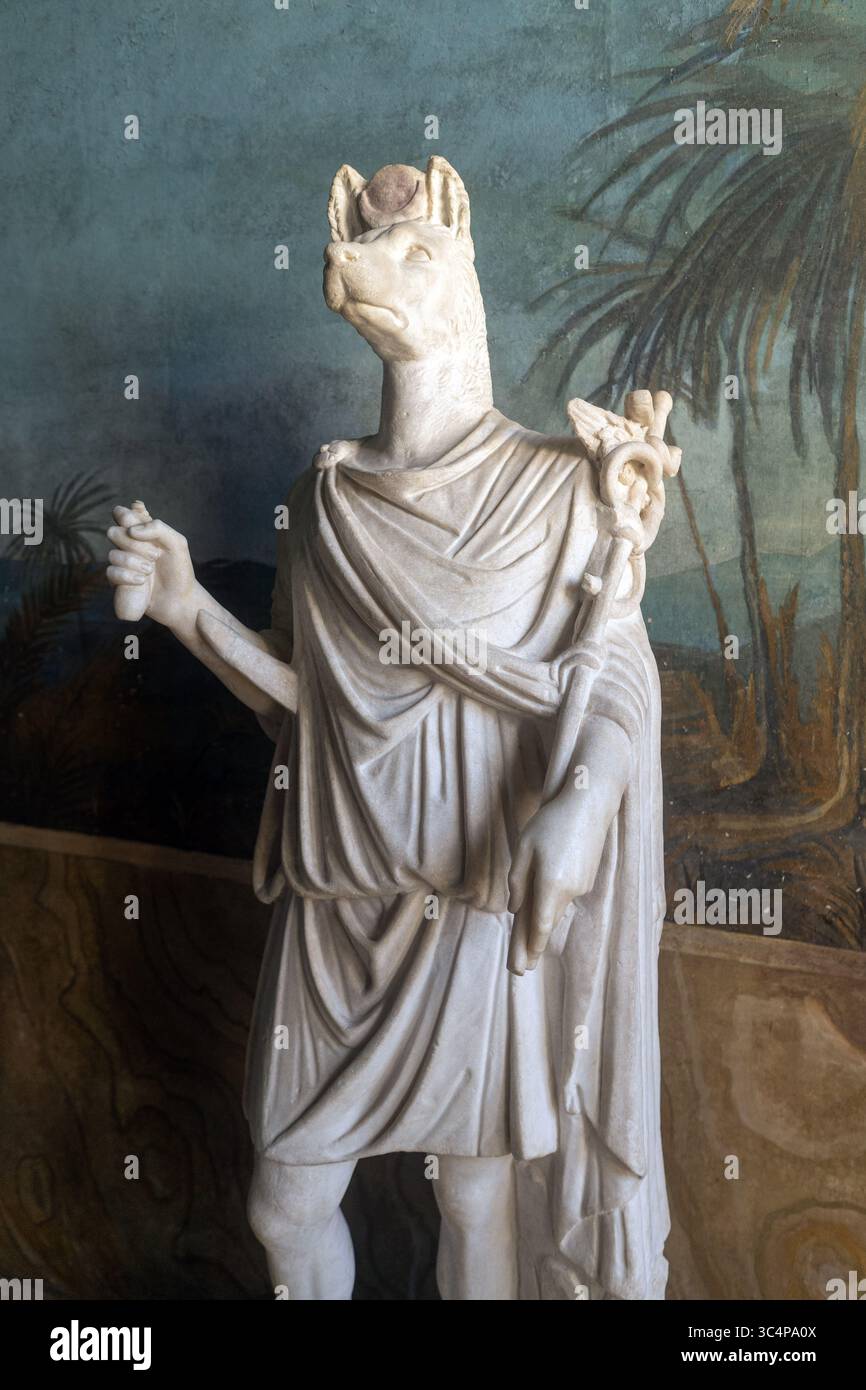 Musée du Vatican Rome - Statue du Dieu Anubi 1er ou 2ème siècle après JC Banque D'Images