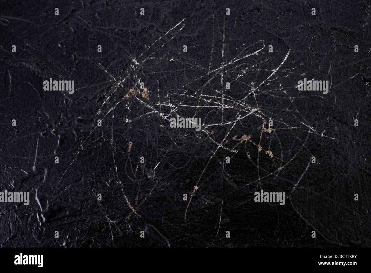 Rayures blanches sur stuc fusain, toile de fond abstraite Banque D'Images