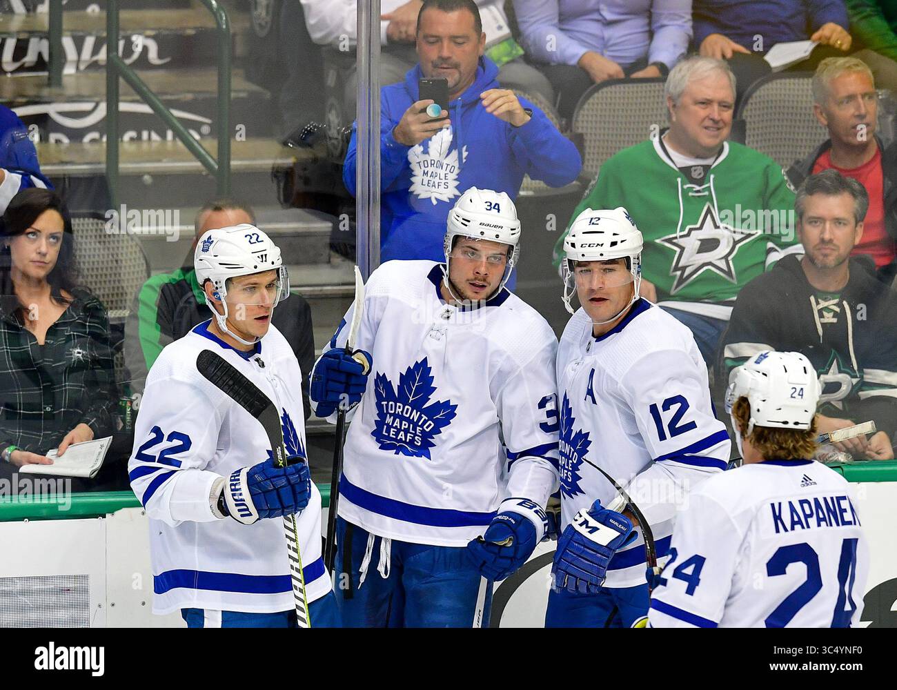 .Pendant le match des Maple Leafs de Toronto au Dallas Stars de la LNH au American Airlines Center à Dallas, Texas, le 9 octobre 2018 .Manny Flores/Cal Sport Media) Banque D'Images .Pendant le match des Maple Leafs de Toronto au Dallas Stars de la LNH au American Airlines Center à Dallas, Texas, le 9 octobre 2018 .Manny Flores/Cal Sport Media) Banque D'Images