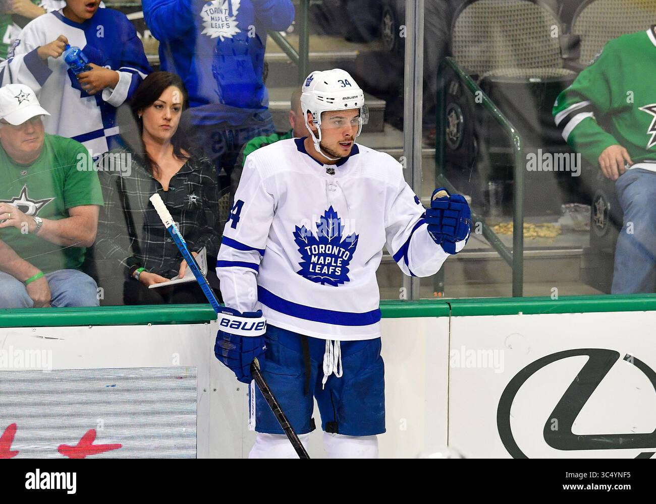 .Pendant le match des Maple Leafs de Toronto au Dallas Stars de la LNH au American Airlines Center à Dallas, Texas, le 9 octobre 2018 .Manny Flores/Cal Sport Media) Banque D'Images .Pendant le match des Maple Leafs de Toronto au Dallas Stars de la LNH au American Airlines Center à Dallas, Texas, le 9 octobre 2018 .Manny Flores/Cal Sport Media) Banque D'Images