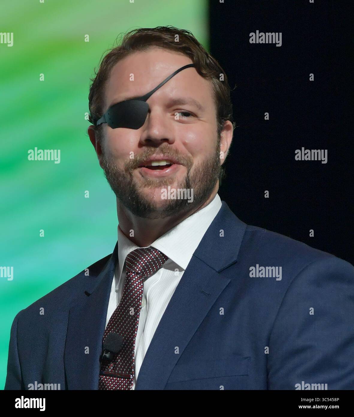 21 décembre 2019, West Palm Beach, Floride, États-Unis d'Amérique : WEST PALM BEACH, FL - 21 DÉCEMBRE : Dan Crenshaw prend la parole au Turning point USA Student action Summit 2019 - jour 3 au Palm Beach County Convention Center. Daniel Reed Crenshaw est un homme politique américain et ancien officier DU SEAL DE la marine des États-Unis servant à la Chambre des représentants des États-Unis pour le 2e district du Congrès du Texas depuis 2019. Membre du Parti républicain, il a été élu en mi-mandat 2018 le 20 décembre 2019 à West Palm Beach, Floride....personnes : Dan Crenshaw (image crédit : © SMG via ZUMA Wi Banque D'Images