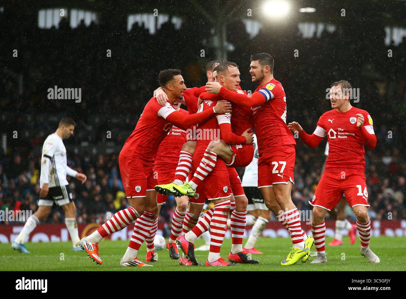 L'attaquant Cauley Woodrow de Barnsley célèbre avoir marqué un but lors du match de championnat EFL entre Fulham et Barnsley, à Craven Cottage, Fulham, Londres, 25 février 2020 (photo par AFS/Espa-images)(crédit image : &copy ; ESPA photo Agency/CSM via ZUMA Wire) Banque D'Images