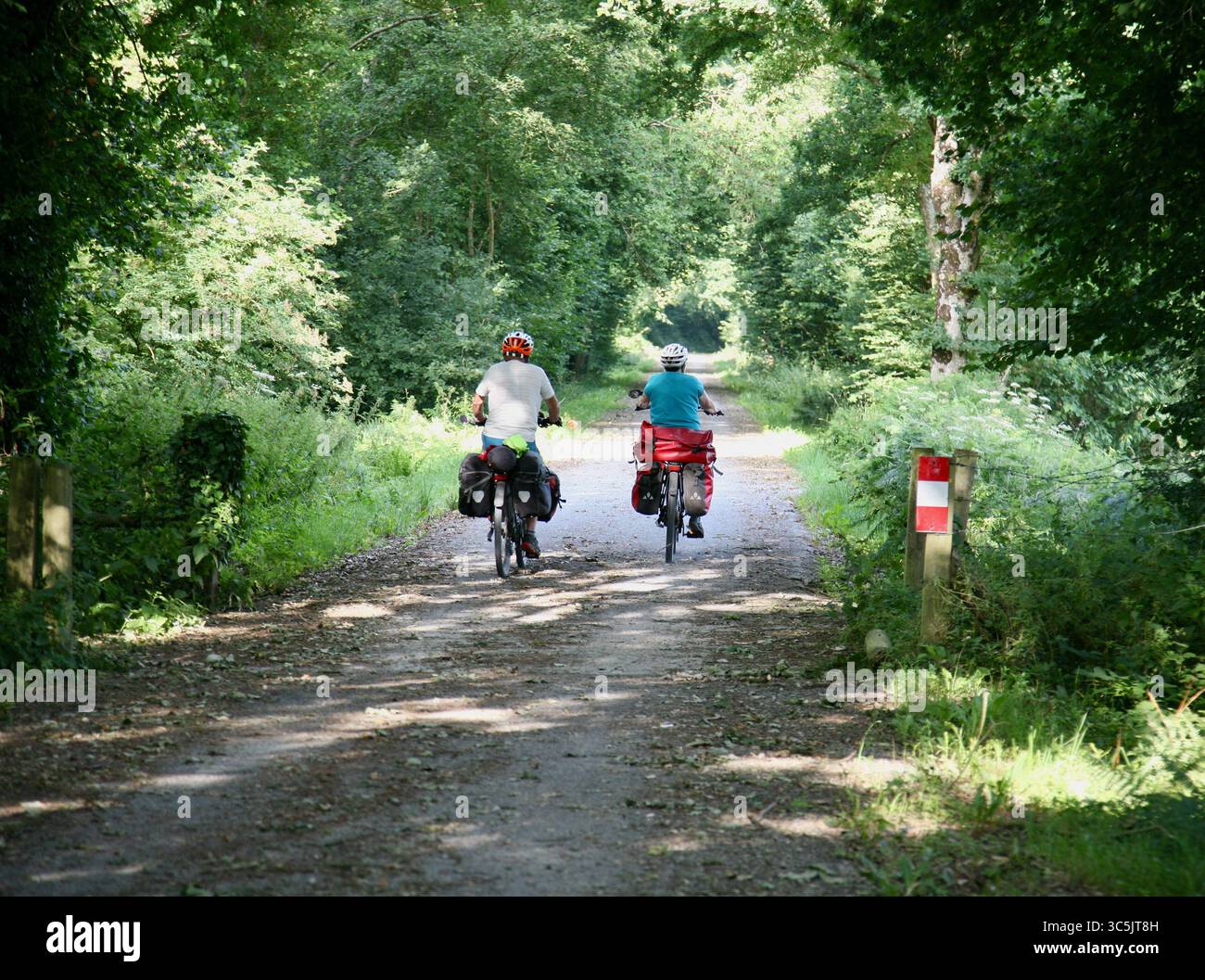 Cyclistes dans la campagne française. Banque D'Images