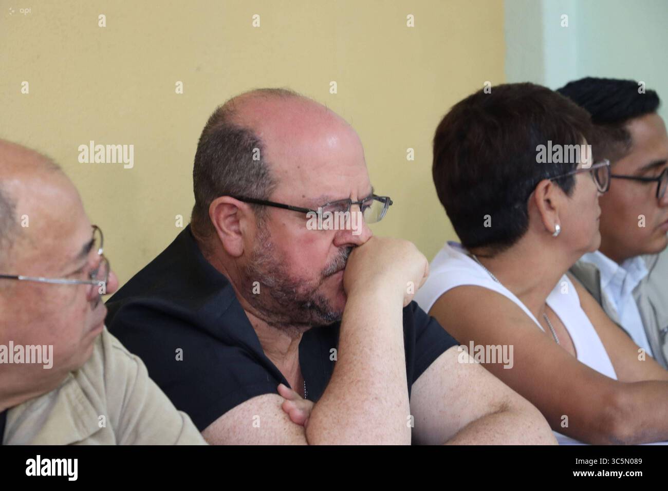 FEDERACION DE MEDICOS CRISIS SALUD Quito, mercredi 30 juillet 2025 Conférence de presse de la Federacion MÃ dica Ecuatoriana, avec des patients de maladies catastrophiques et des mouvements sociaux tels que fut, FEUE entre autres, pour parler des licenciements de personnel de santé et de la crise grave affectant le secteur Edwin Bedoya fut, Dr Santiago Carrasco, Isabel Vargas, AndrÃ s Quishpe FEUE, Mariana Narvaez infirmières photos API Rolando Enriquez Quito Pichincha SOFICROFICROFICRODERISCODERDERDE0FERO DEFIC0XFERO DERDE0FERO DERDERDERDEFERO DER0XF0XFERO DERDEFERV Banque D'Images