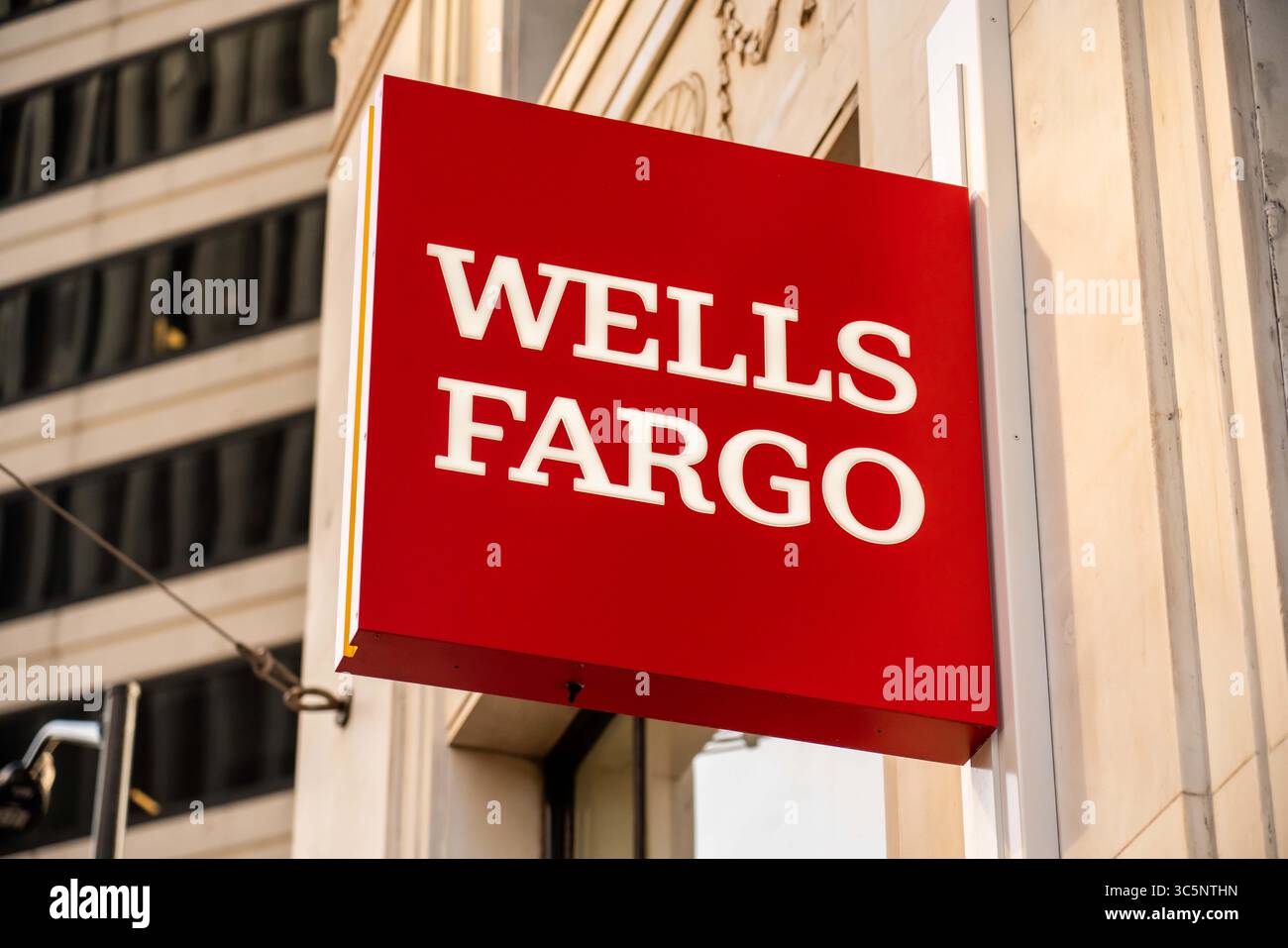 23 janvier 2020, San Francisco, États-Unis : logo de la multinationale américaine de services financiers Wells Fargo. (Crédit image : © Alex Tai/SOPA images via ZUMA Wire) Banque D'Images