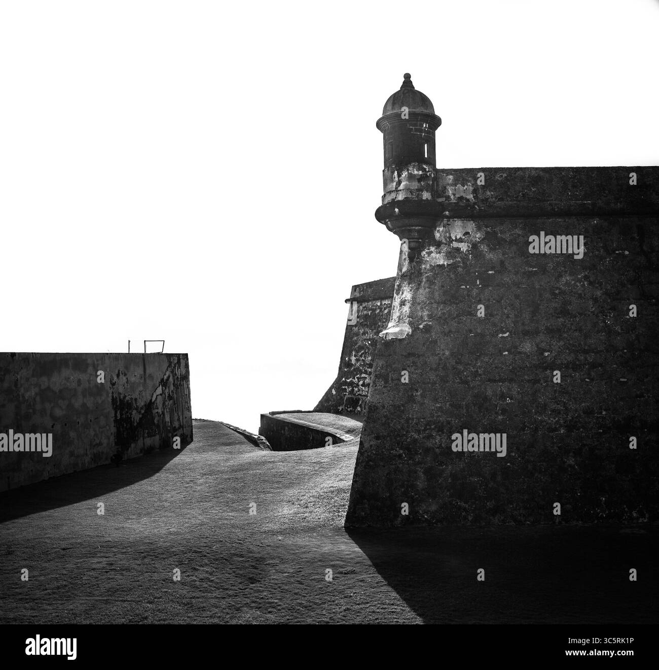 Architecture ancienne San Juan Porto Rico en noir et blanc Banque D'Images