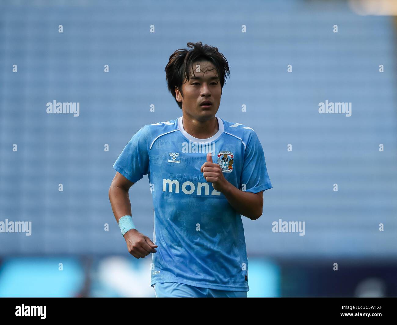 Coventry, Royaume-Uni. 30 juillet 2025. Tatsuhiro Sakamoto de Coventry City lors du match entre Coventry City et Real Betis dans un match amical de pré-saison à la CBS Arena. Crédit : Mitch Davidson/Alamy Live News Banque D'Images