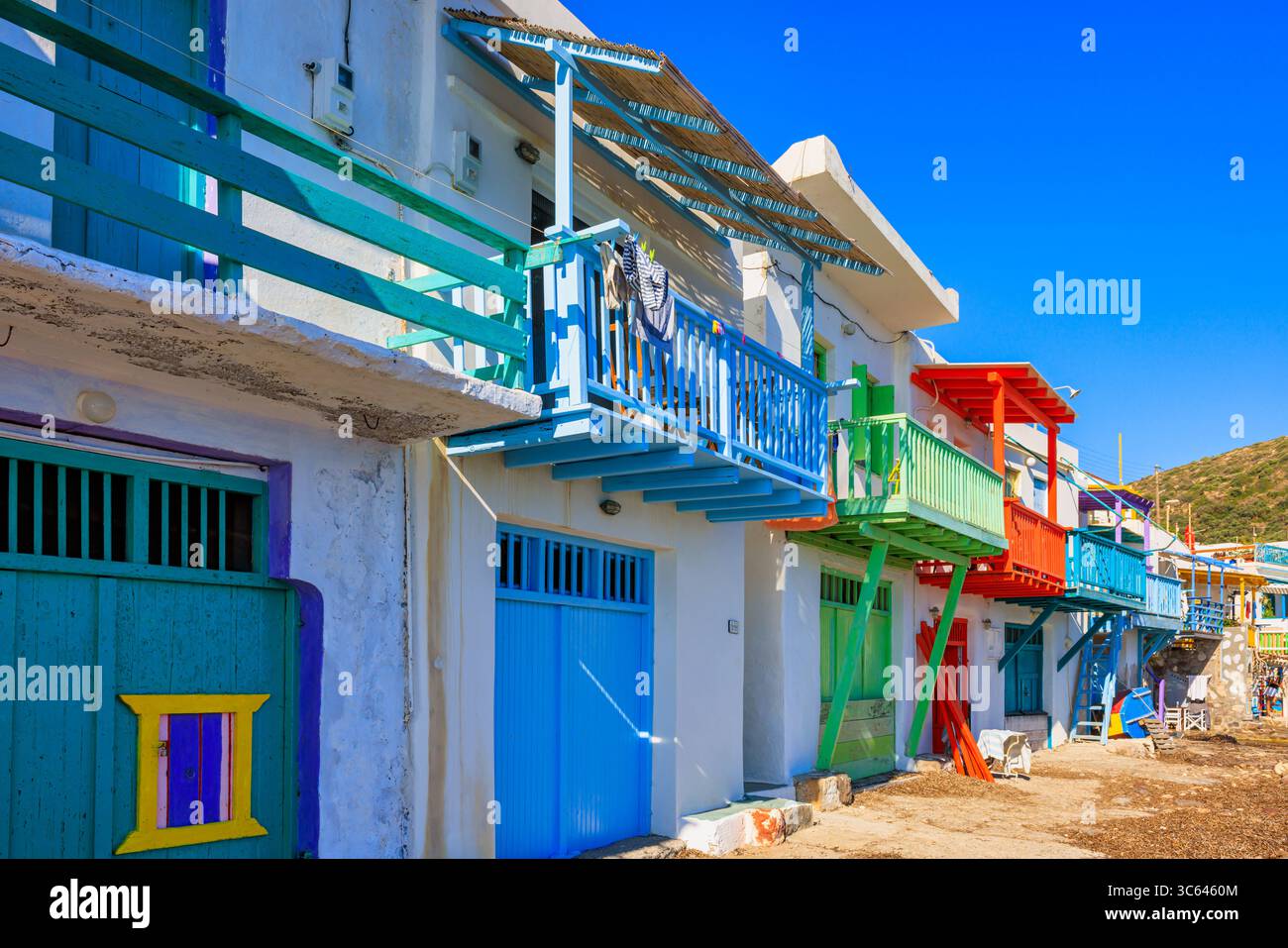 Le village de pêcheurs coloré de Klima, Milos, îles Cyclades, Grèce Banque D'Images