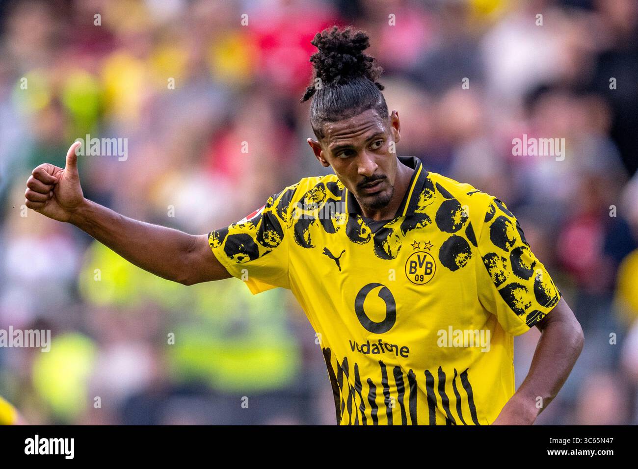 Siegen, Deutschland. 30 juillet 2025. 30.07.2025 : Fußball : Testspiel Sportfreunde Siegen - Borussia Dortmund im Leimbachstadion. Sebastien Haller reagiert. Crédit : dpa/Alamy Live News Banque D'Images