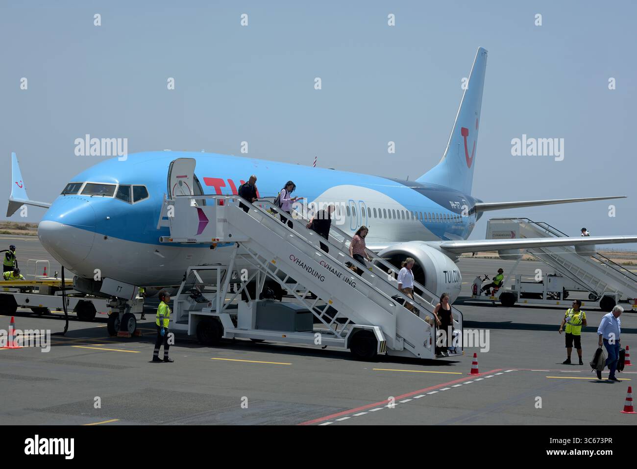 Avion TUI à l'aéroport international Amilcar Cabral à Sal Cap Vert Afrique Banque D'Images