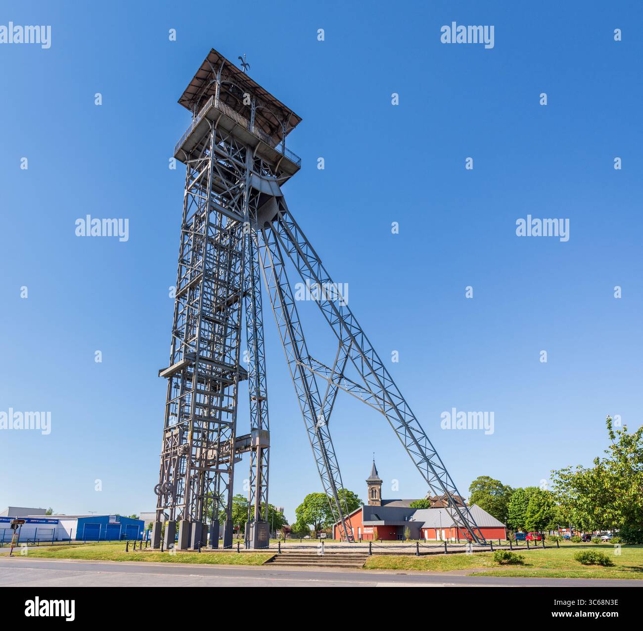 Le châssis de tête du puits de mine n°. 3bis de la société minière Mines de Lens est conservée sur l'ancien site de Liévin, France Banque D'Images