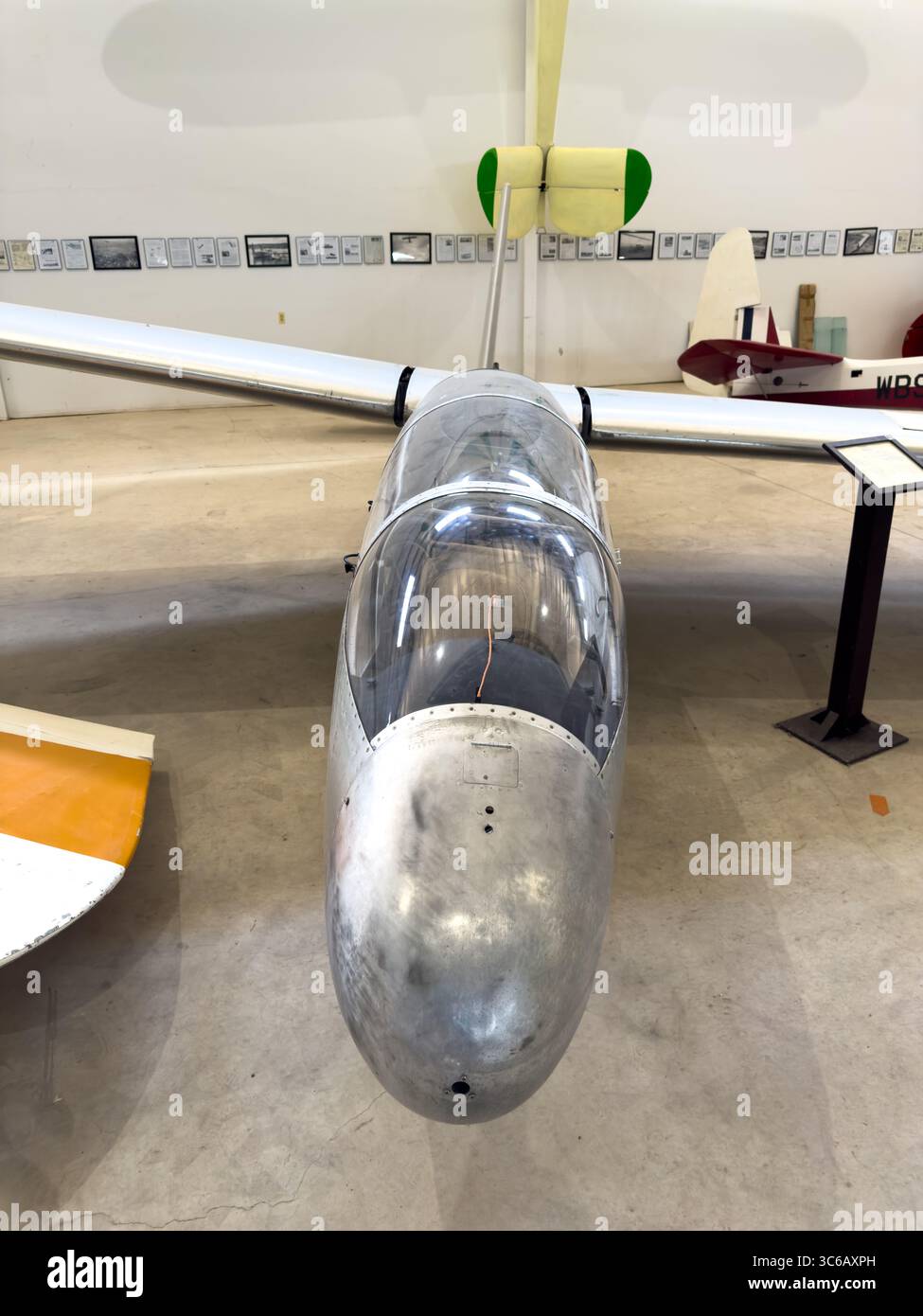 Un planeur d'entraînement Blanik l-13 au Southwest Soaring Museum, Moriarty, Nouveau-Mexique. C'est le planeur le plus commun au monde. Banque D'Images