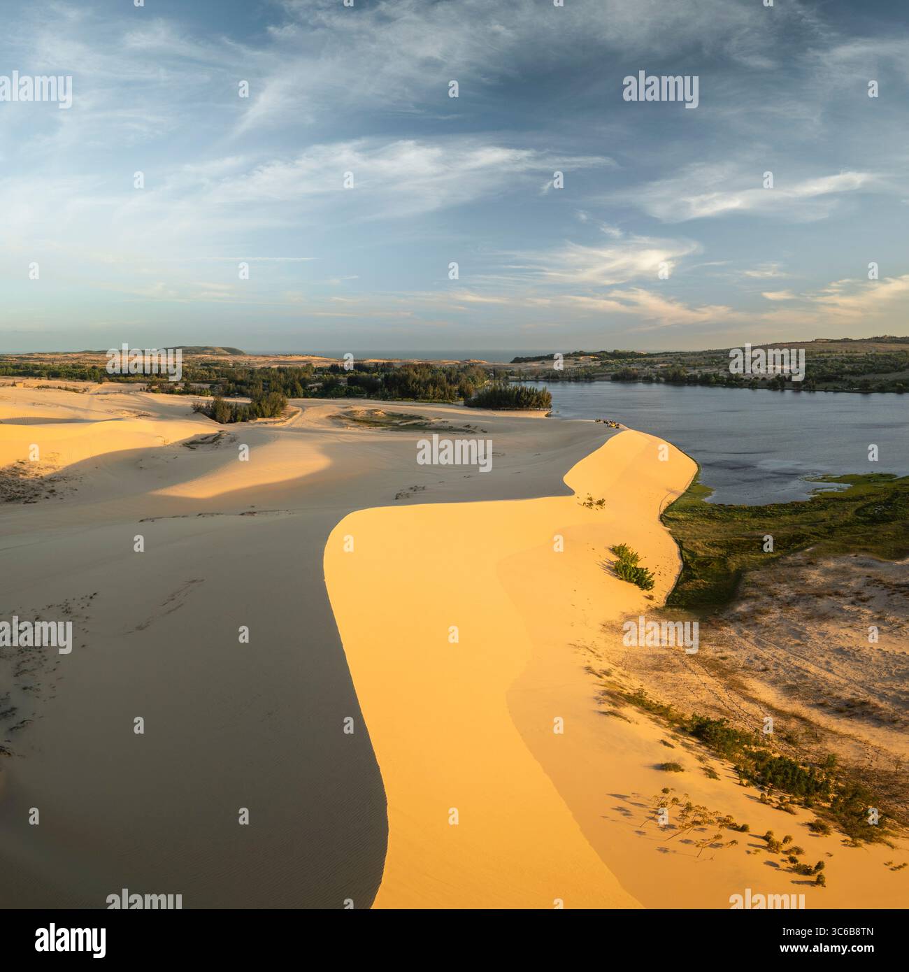 Dunes de sable blanc, Mũi né, province de Bình Thuận, Vietnam Banque D'Images