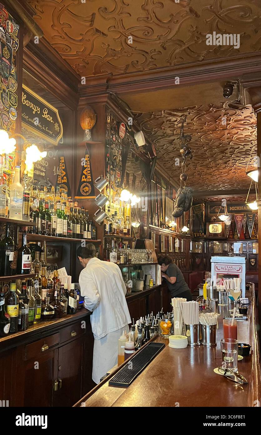 Harry's New York Bar - 5 Rue Daunou, 75002 Paris, France Banque D'Images