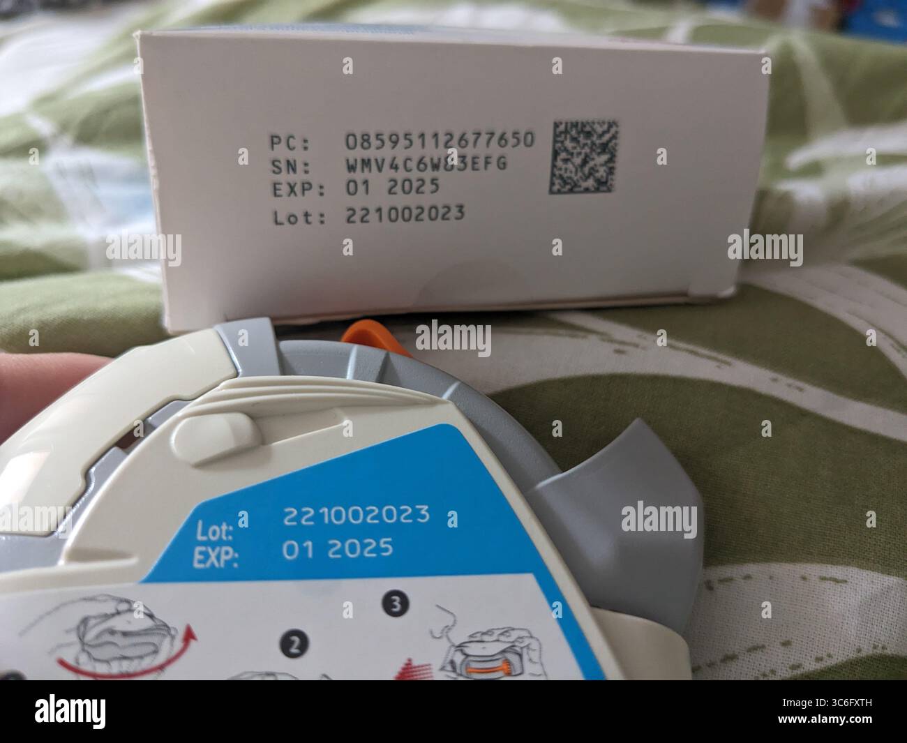 Prague, République tchèque-6 mai 2025 : inhalateur Asthmex utilisé pour le soulagement de l'asthme et le traitement des voies respiratoires bronchiques Banque D'Images