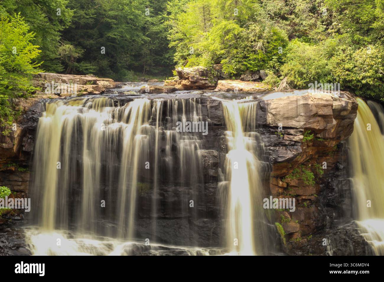 Longue exposition de Waterfall à Blackwater Falls, Virginie-occidentale Banque D'Images