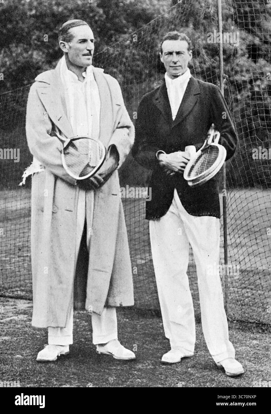 G. W. Hillyard et R. F. Doherty 1912 - médaillés d'or olympiques. George Whiteside Hillyard (6 février 1864 - 24 mars 1943) est un joueur de tennis britannique. Aux Jeux olympiques de Londres de 1908, il remporte la médaille d'or en double masculin avec Reginald Doherty. Reginald 'Reggie' Frank Doherty (14 octobre 1872 à Wimbledon, Surrey - 29 décembre 1910 à Kensington, Londres) est un joueur de tennis britannique. ©TopFoto Banque D'Images