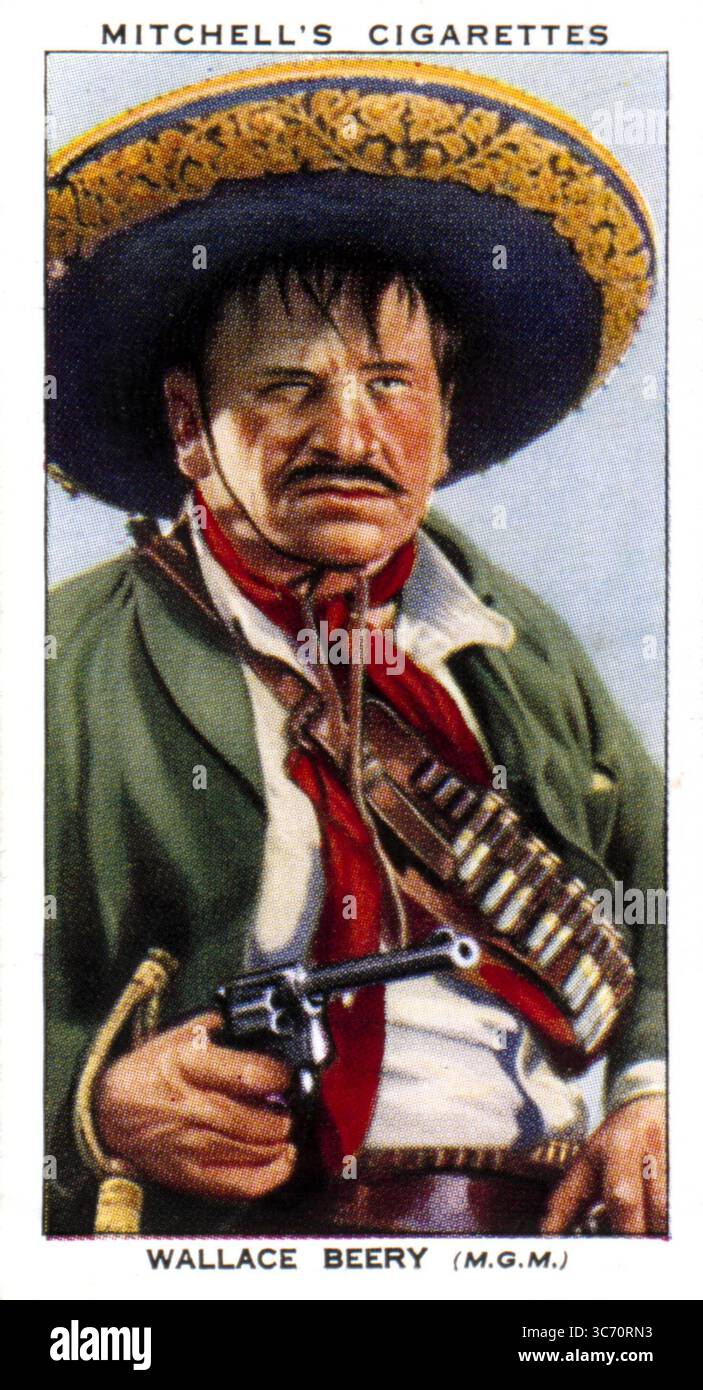 WALLACE BEERY EN TANT QUE 'PANCHO VILLA' (MGM) bandit mexicain et guérilla général, Pancho Villa est né à Rio-Grande, Mexique, le 4 octobre 1877. Lors de la révolution de 1910, il rejoint Madero, mais au cours de la campagne, il est capturé et s'enfuit plus tard au Texas. De retour en 1914 après l'assassinat de Madero, Villa entra à Mexico et fut pendant un temps virtuellement dictateur du pays. La performance de Wallace Beery en tant que bandit mexicain dans Viva Villa a été décrite par les critiques comme « inoubliable », car c'était une partie éminemment adaptée à son jeu d'acteur inimitable. C'est intéressant pour reca Banque D'Images WALLACE BEERY EN TANT QUE 'PANCHO VILLA' (MGM) bandit mexicain et guérilla général, Pancho Villa est né à Rio-Grande, Mexique, le 4 octobre 1877. Lors de la révolution de 1910, il rejoint Madero, mais au cours de la campagne, il est capturé et s'enfuit plus tard au Texas. De retour en 1914 après l'assassinat de Madero, Villa entra à Mexico et fut pendant un temps virtuellement dictateur du pays. La performance de Wallace Beery en tant que bandit mexicain dans Viva Villa a été décrite par les critiques comme « inoubliable », car c'était une partie éminemment adaptée à son jeu d'acteur inimitable. C'est intéressant pour reca Banque D'Images