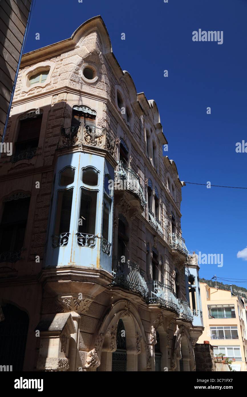 Alcoy Town architecture - Conservatoire de musique et de danse (nom espagnol : Conservatorio de Musica y Danza). Ville en Communauté valencienne en Espagne. Ensoleillé nous Banque D'Images